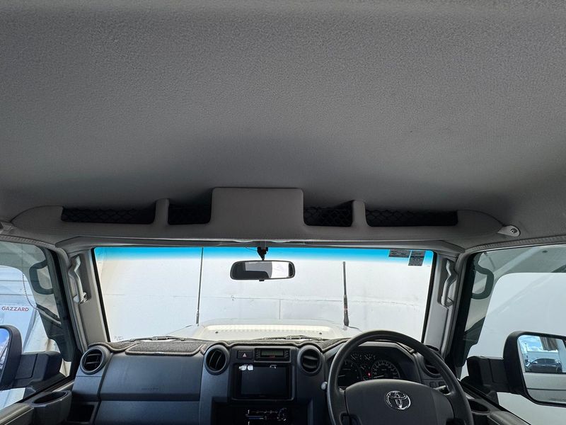 2018 Toyota Landcruiser GXL Manual 4x4 Photo 11