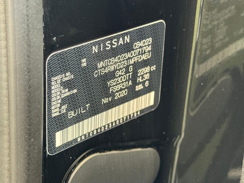 2020 Nissan Navara N-TREK D23 Series 4 Manual 4x4 Dual Cab Photo 24