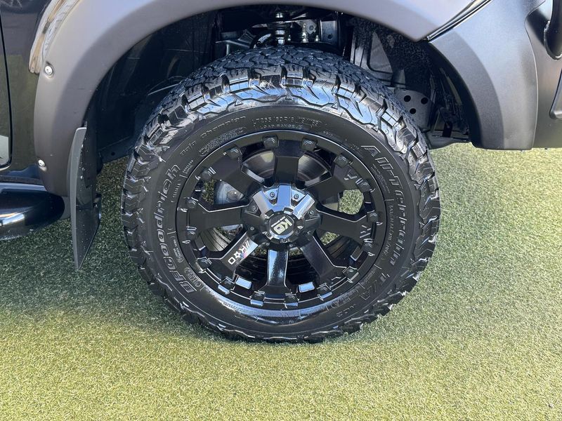 2020 Nissan Navara N-TREK D23 Series 4 Manual 4x4 Dual Cab Photo 10