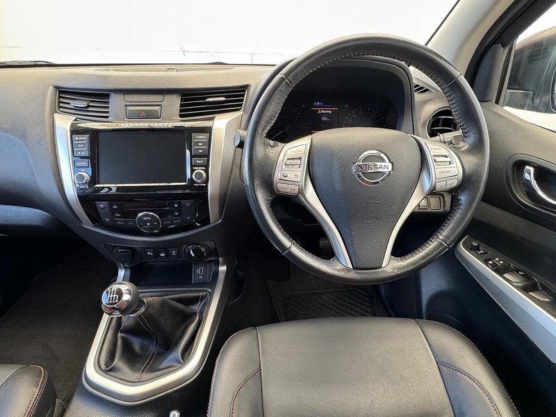 2020 Nissan Navara N-TREK D23 Series 4 Manual 4x4 Dual Cab Photo 7