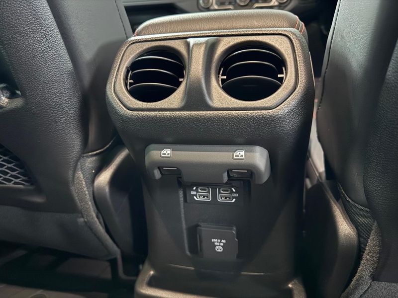 2025 Jeep Wrangler Unlimited Rubicon Auto 4x4 MY25 Photo 16