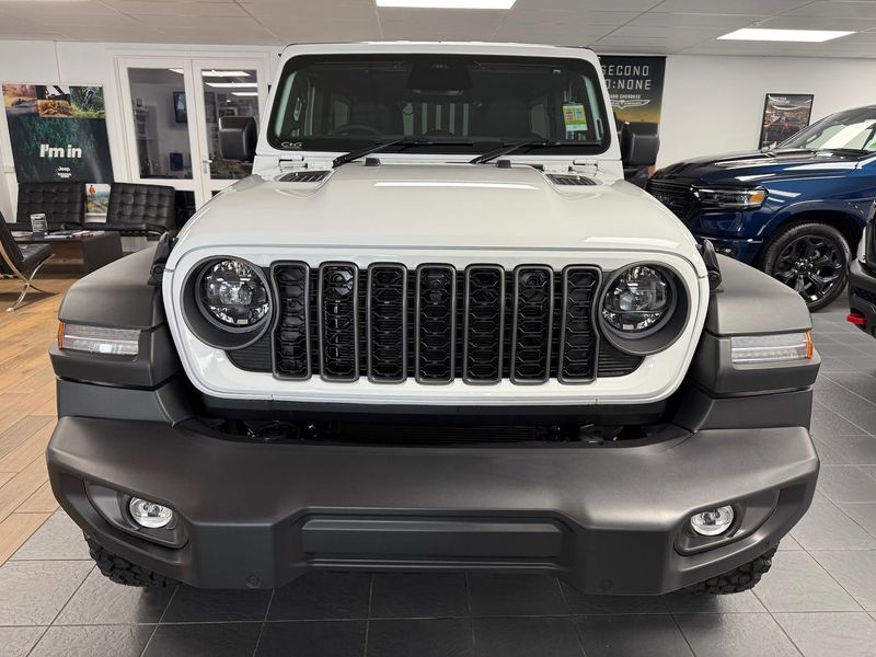 2025 Jeep Wrangler Unlimited Rubicon Auto 4x4 MY25 Photo 2